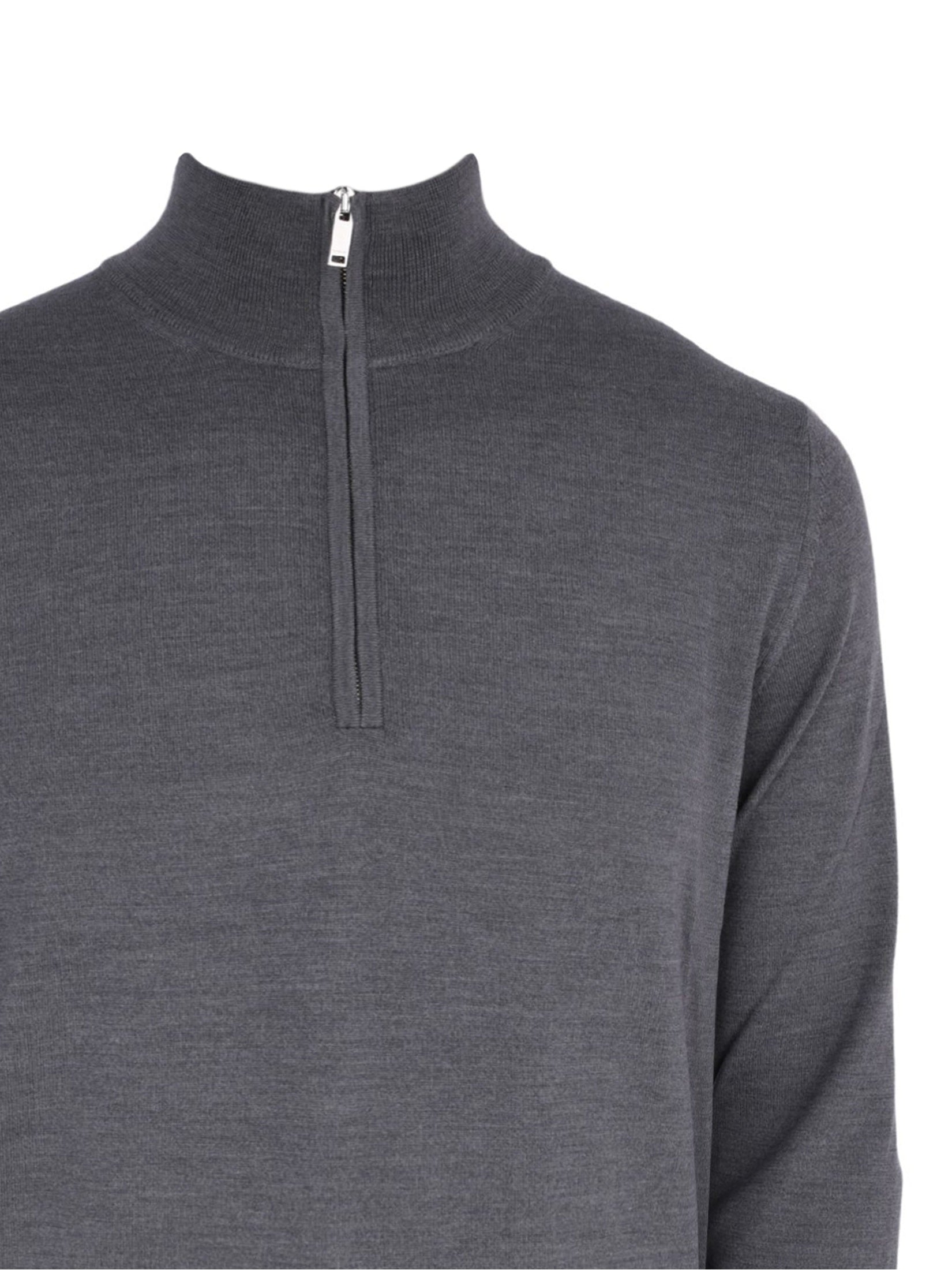 Long sleeves turtle neck half zipper men's sweater