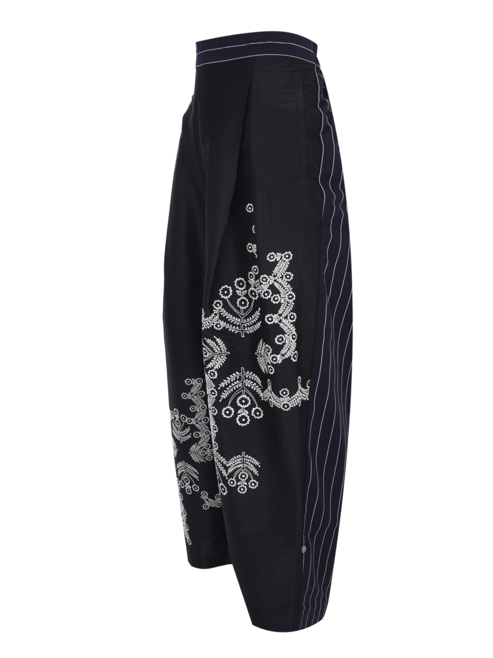 Striped-pattern trousers