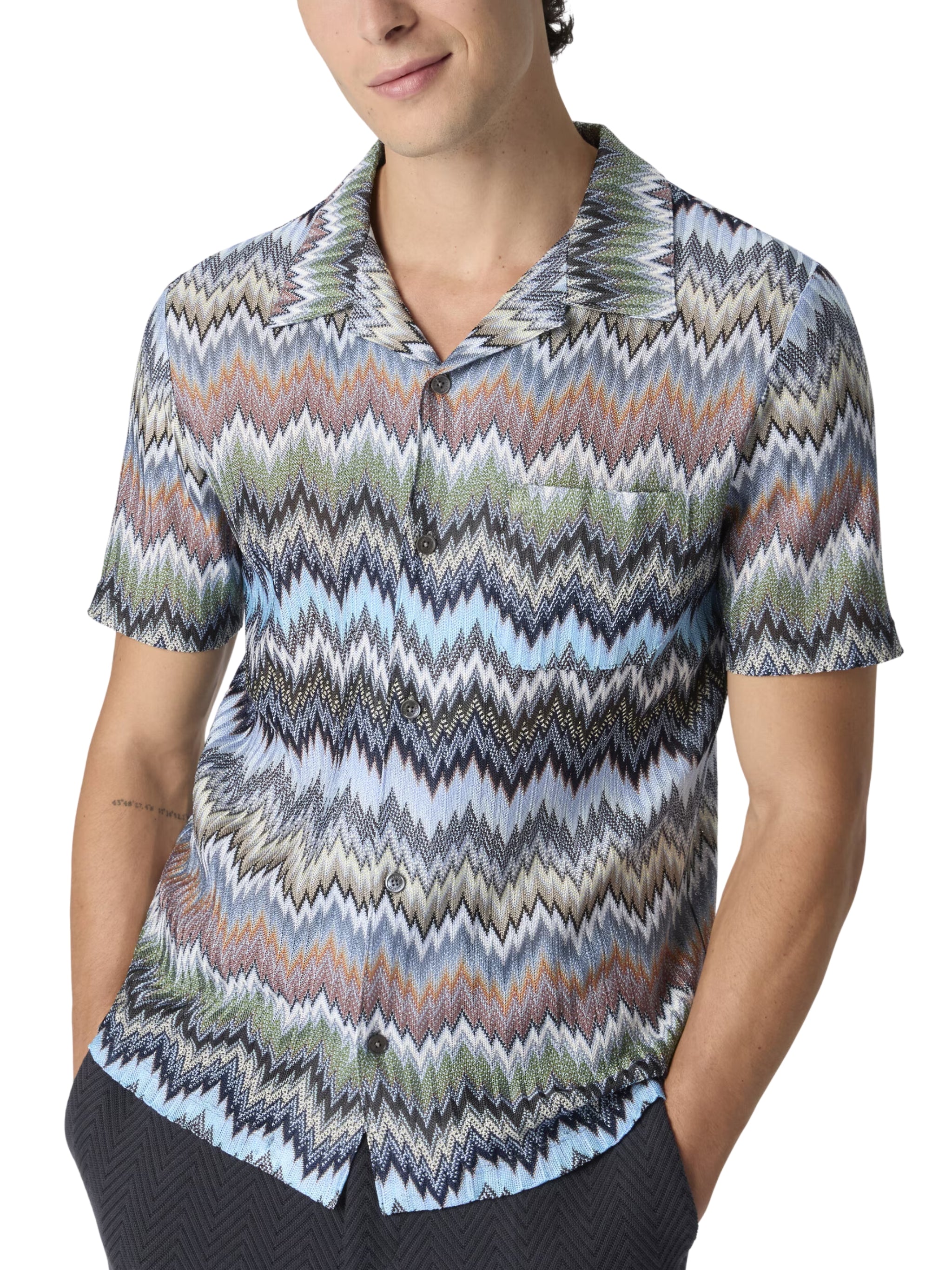 Short sleeve shirt