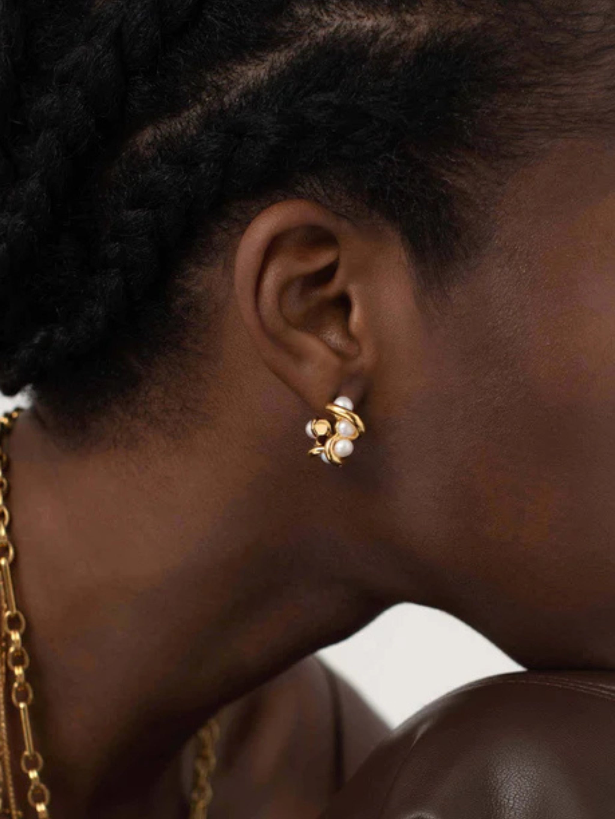 MOLTEN PEARL TWISTED MINI DOUBLE HOOP EARRINGS