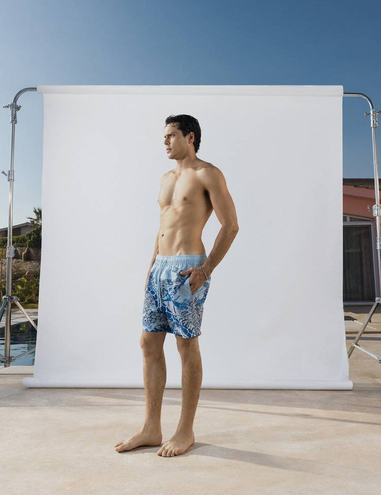 4d65d3a2-c5e4-431b-9fe4-f48548bba4cc-thumbnail-1000x1000-70.jpg
