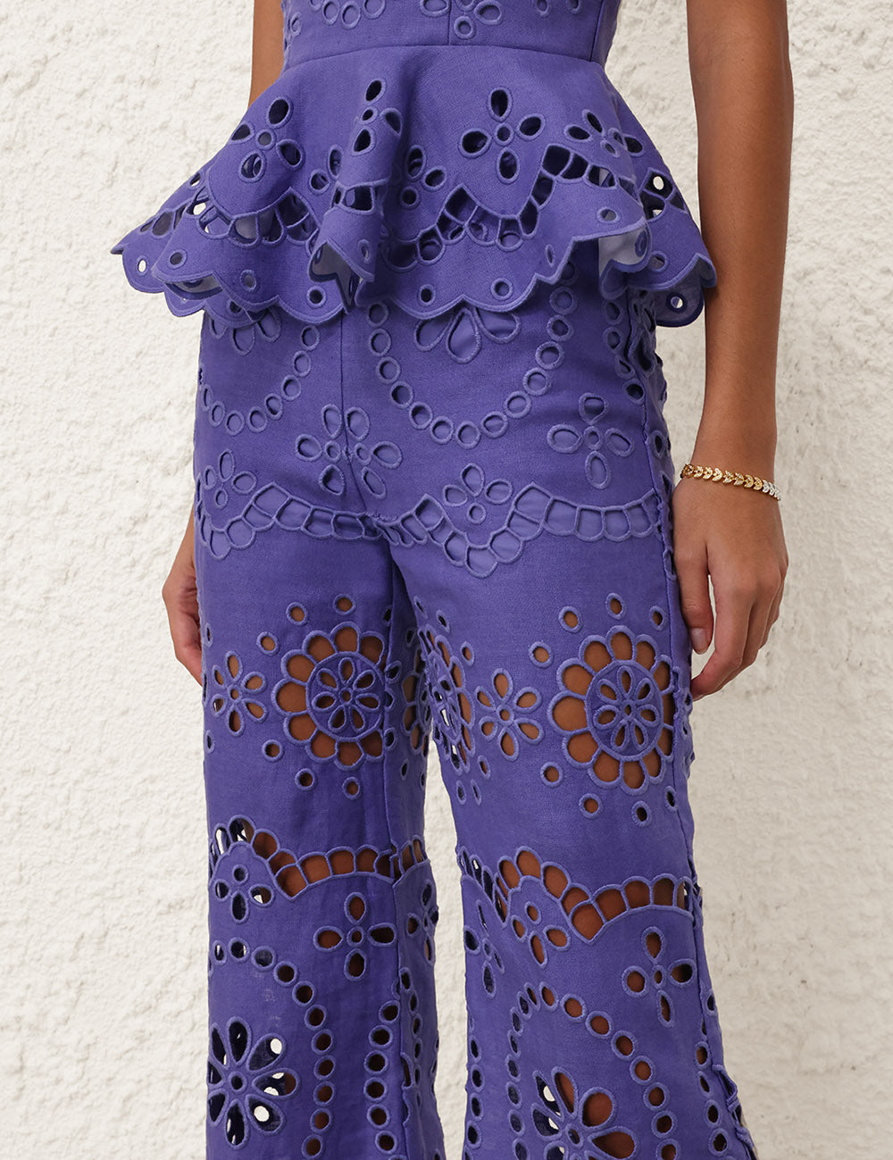 POP EMBROIDERED CROP PANT