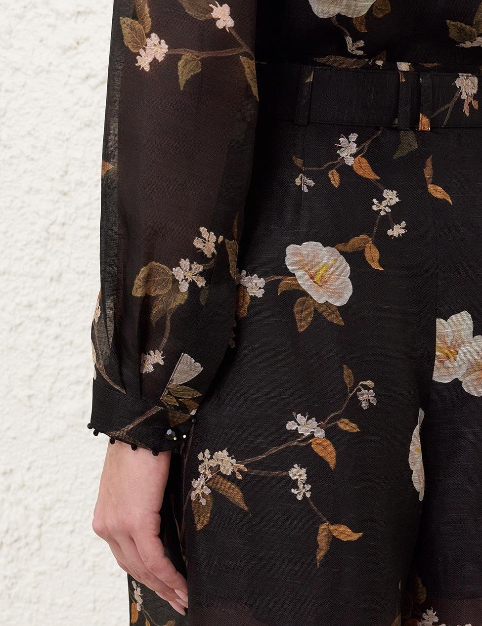 5.5158tf262.blkrm.black-rose-mallow.jpg