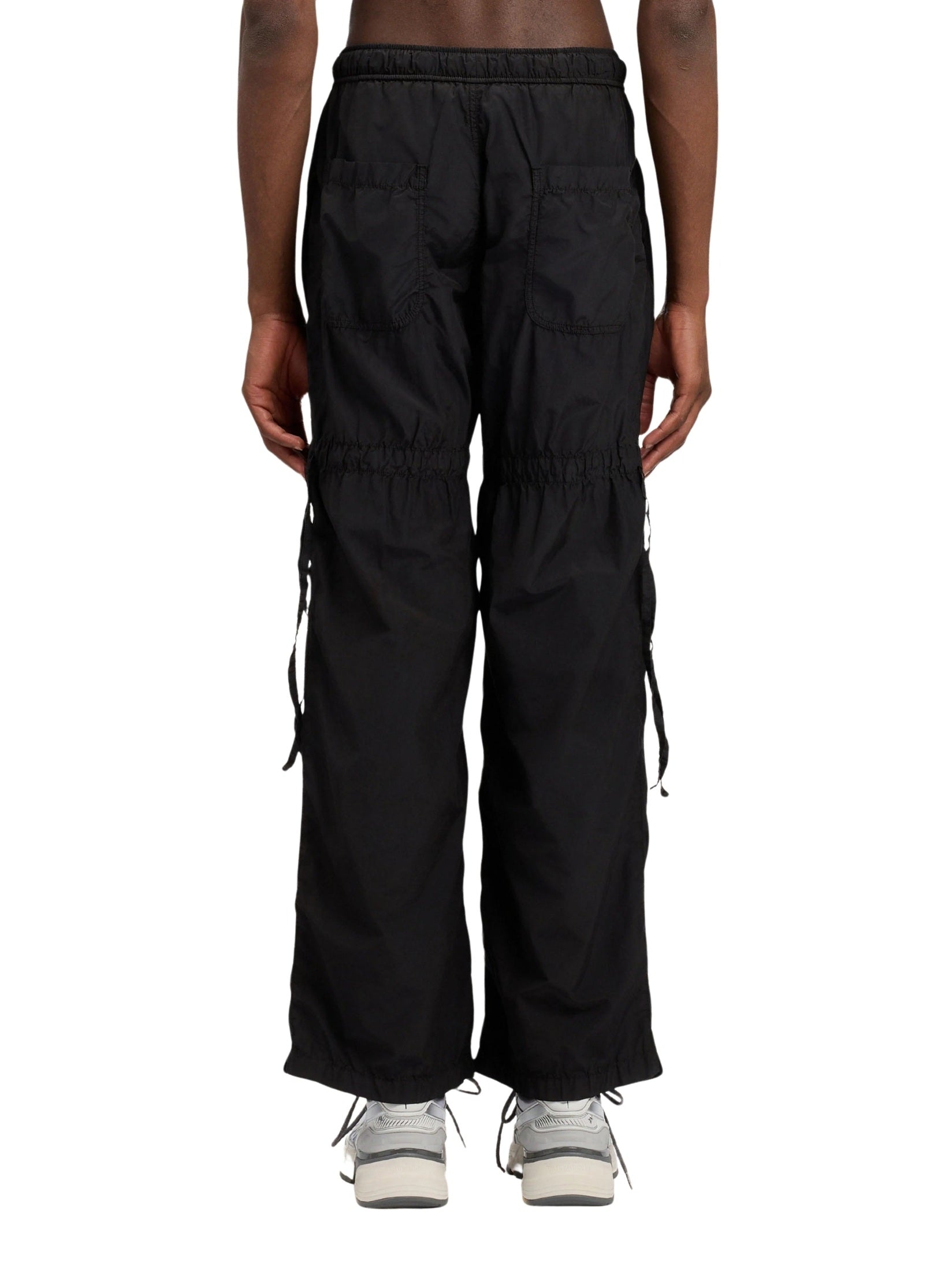 Curved logo draws cargo pants