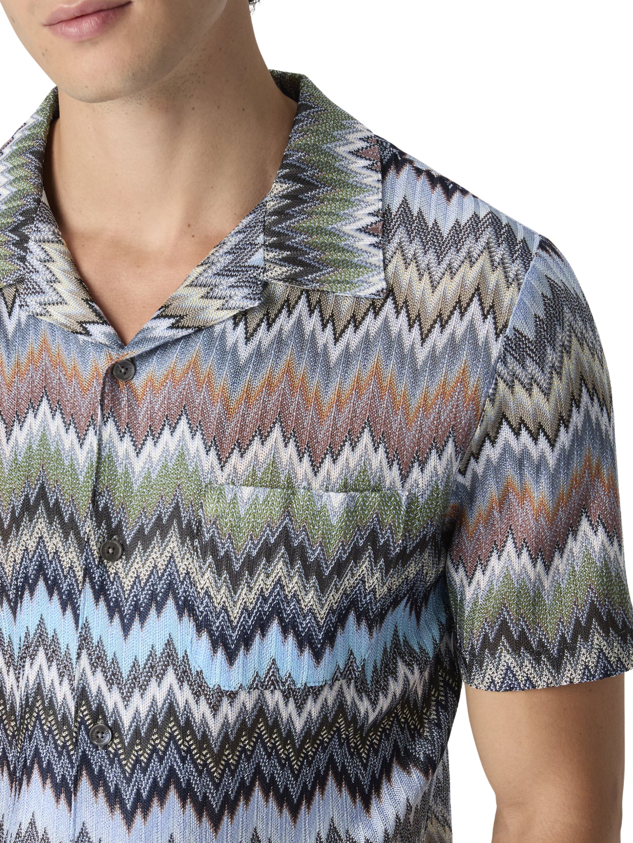 Short sleeve shirt