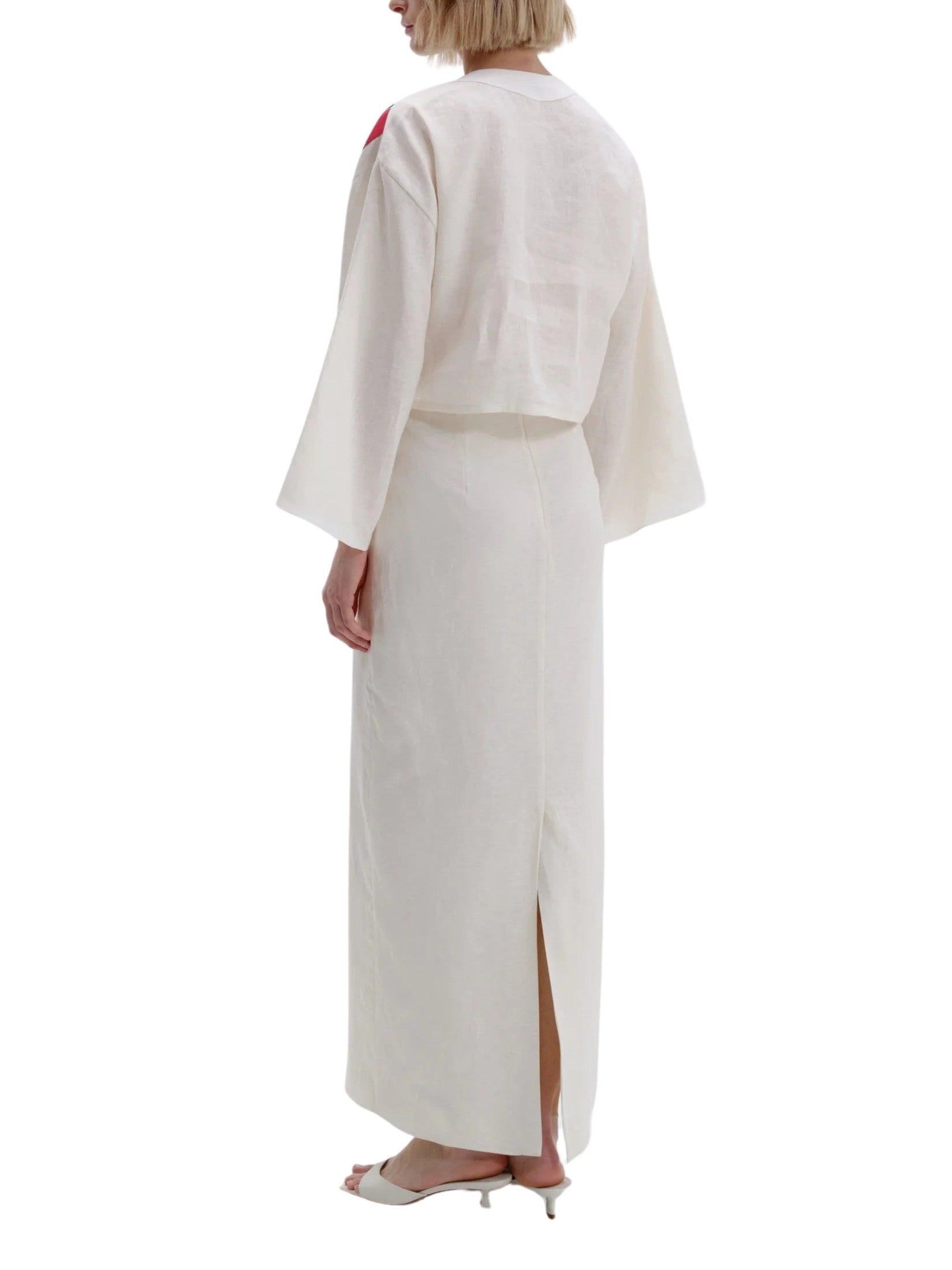 Long kimono sleeve tunic style top, with deep v-neck