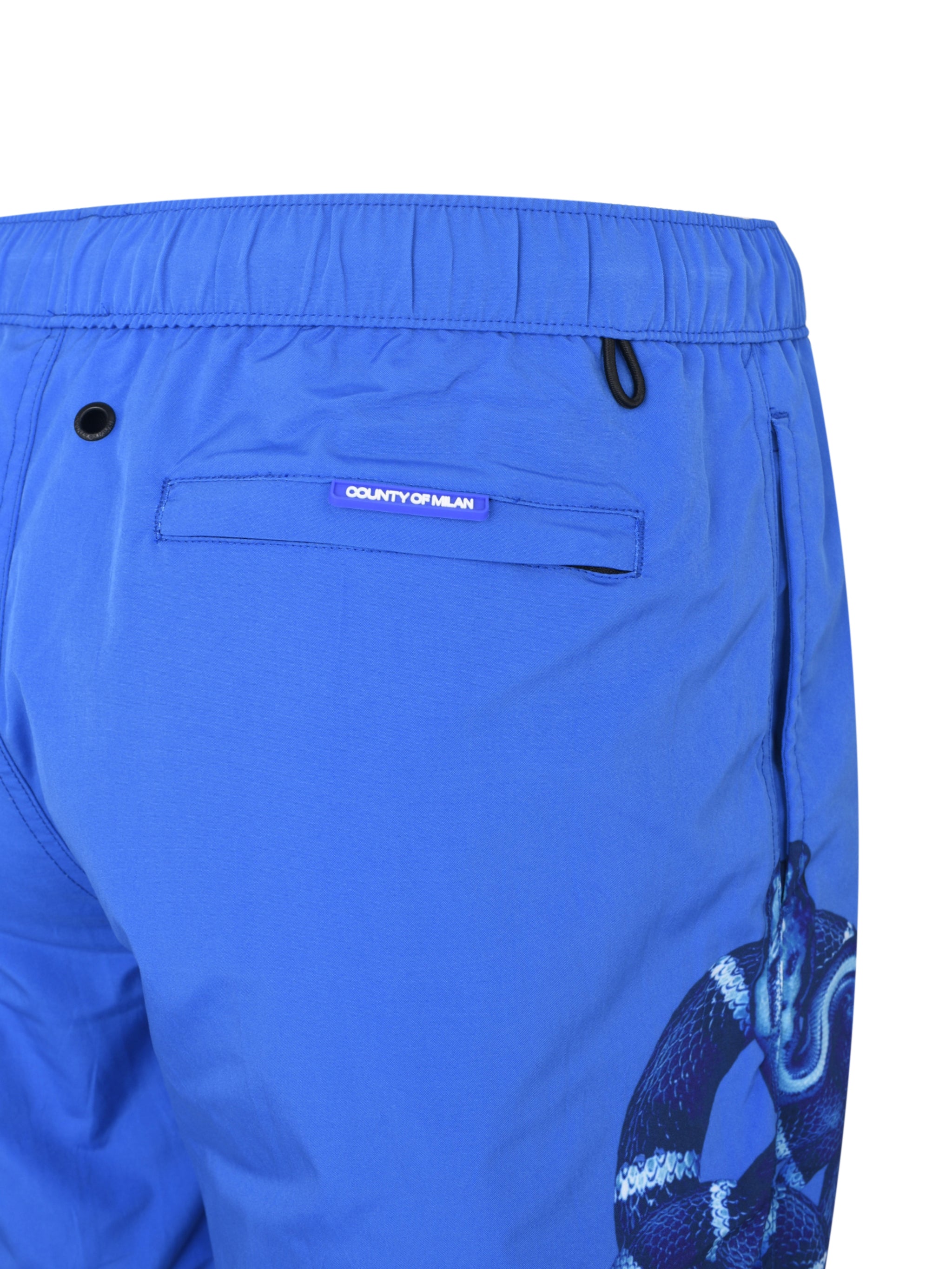 Snakes shorts 16