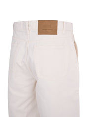 Loose bermuda shorts