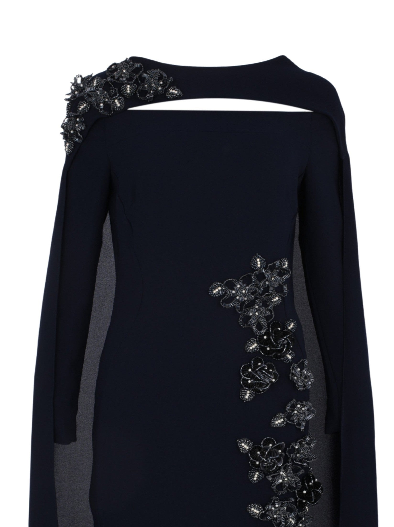 Hand embroiderd ed flower with off shoulde dress fish cut and cape