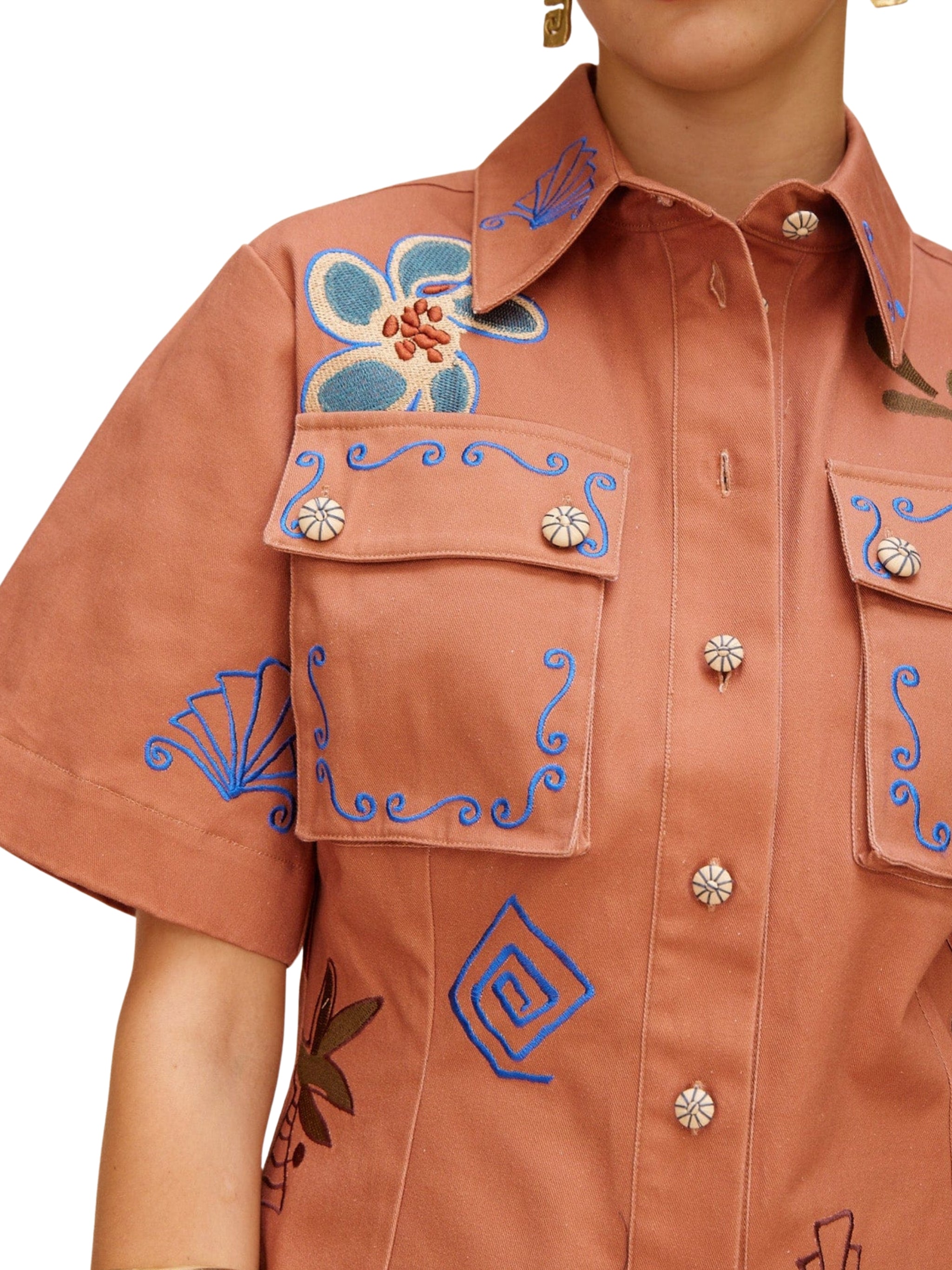 Dusty embroidered fitted shirt