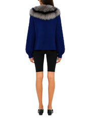 The collar jacket with cable sleeves
