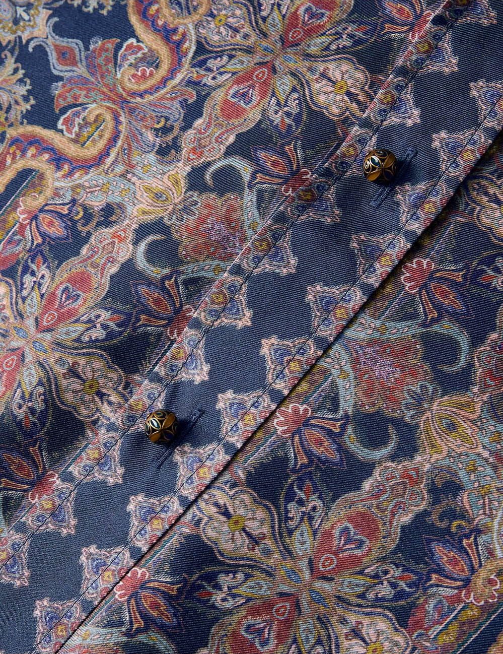 6.9676tf261.nap.navy-paisley_1.jpg