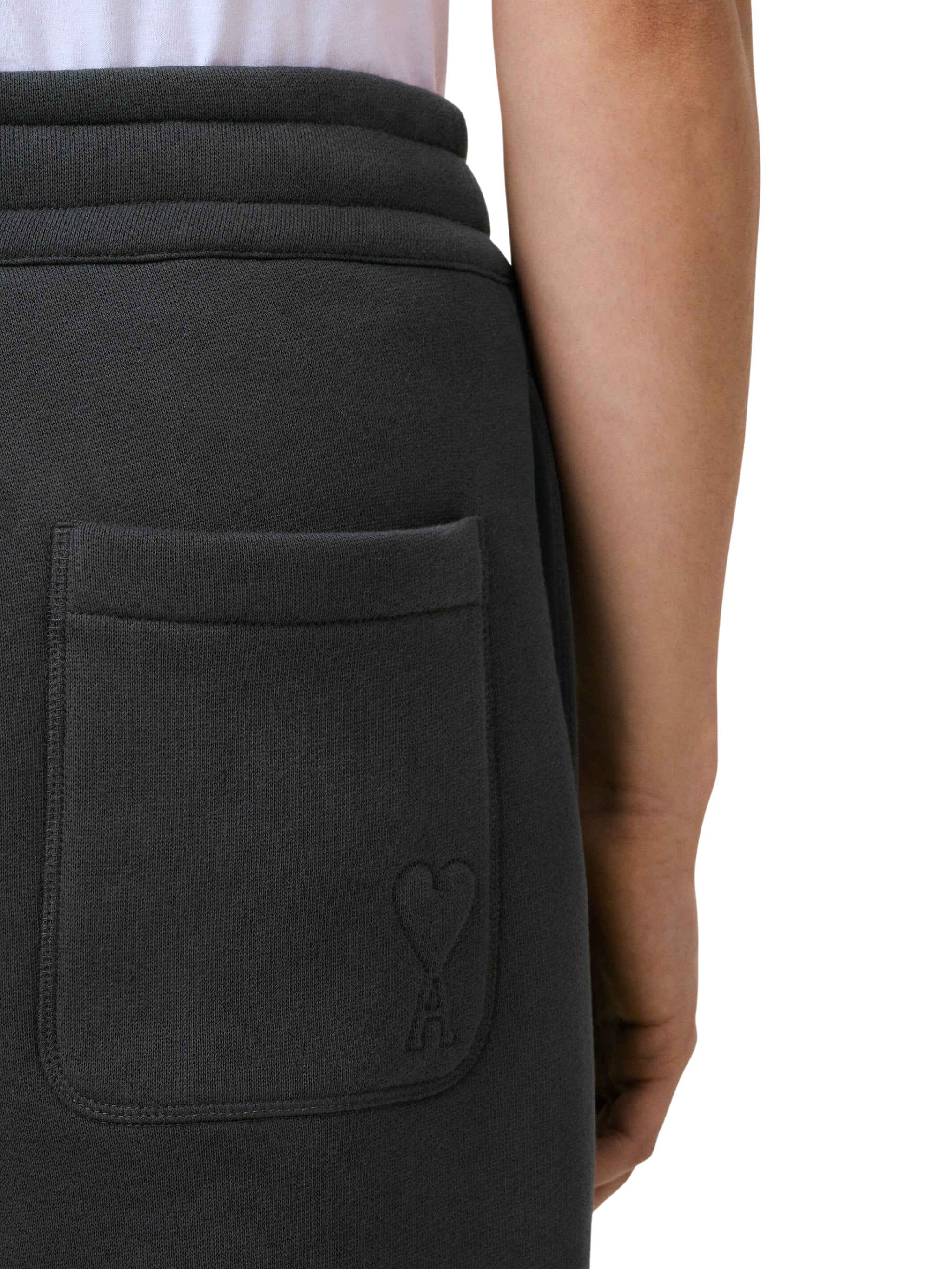 JOGGING FLARE BIG ADC EMBOSSED