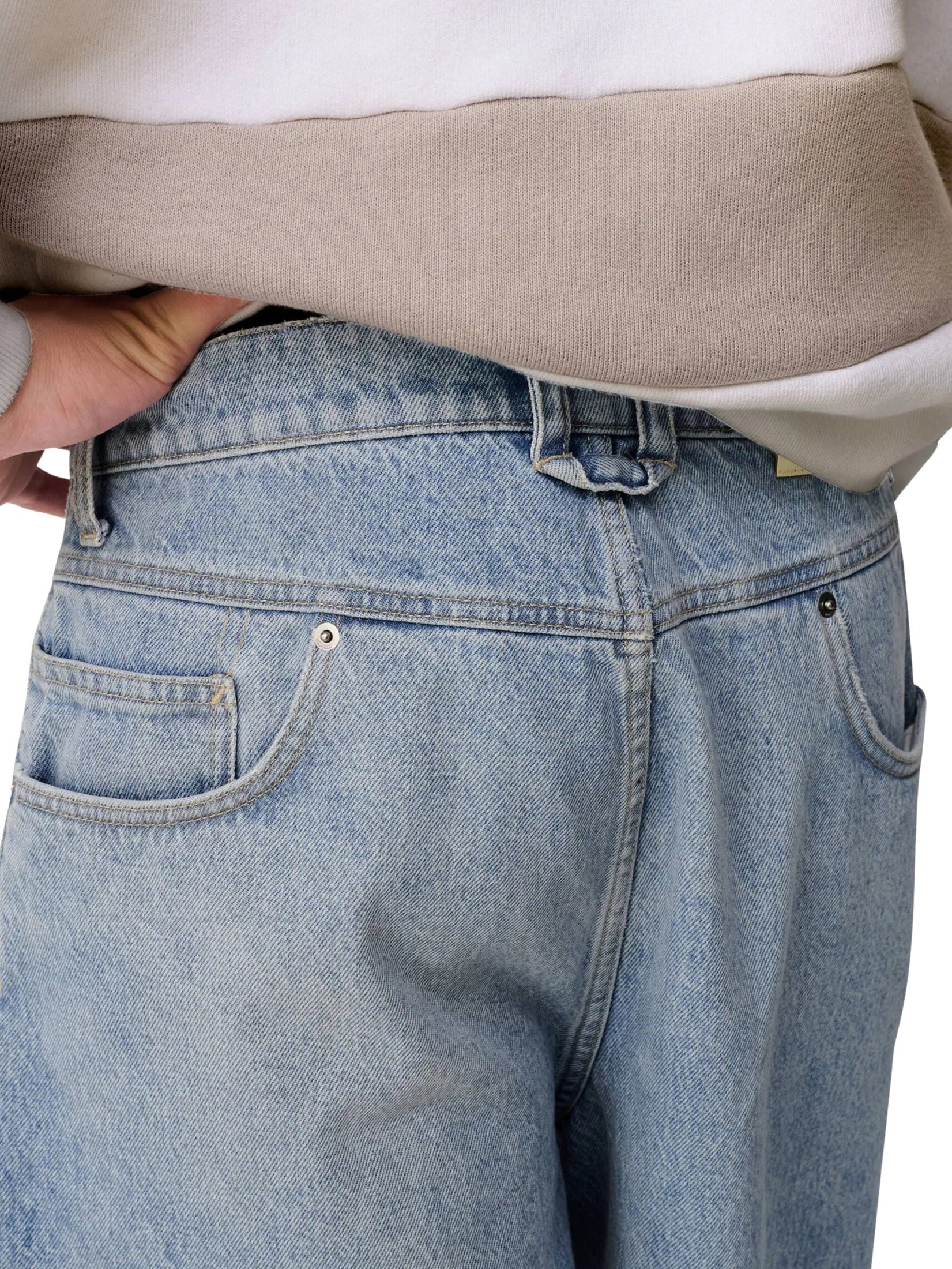 Invert denim shorts