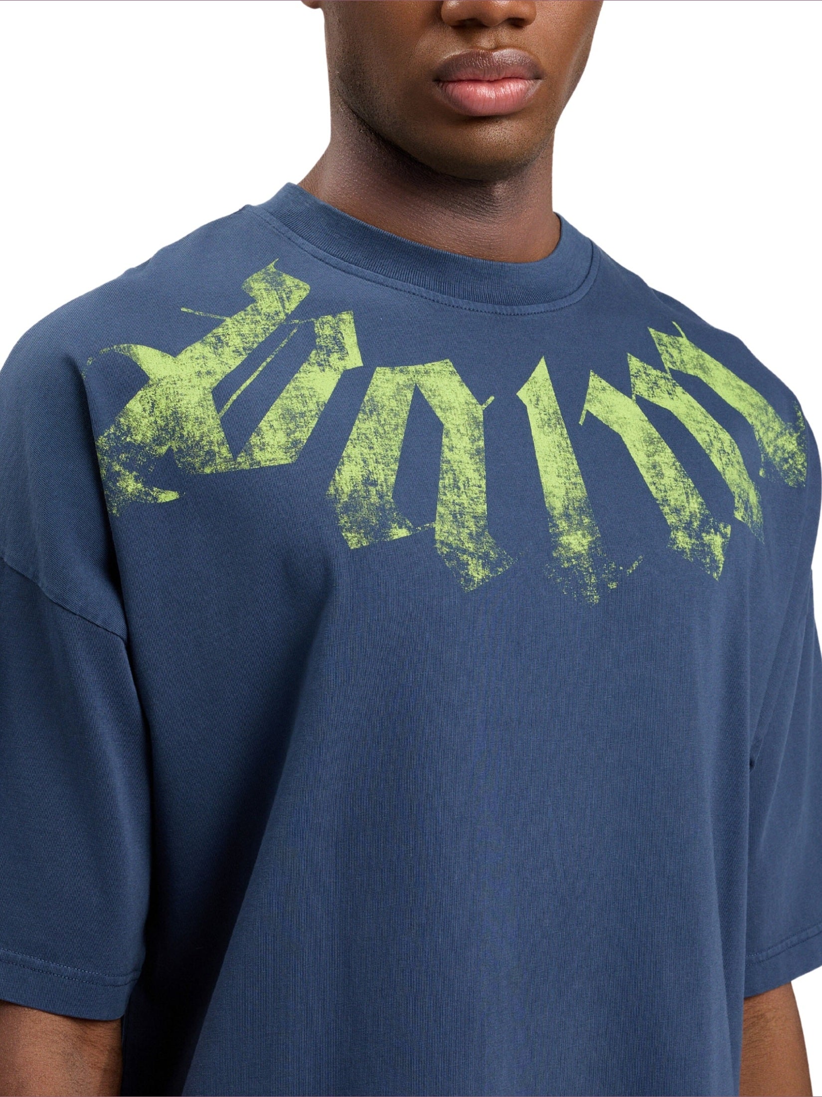 Big neck logo loose t-shirt