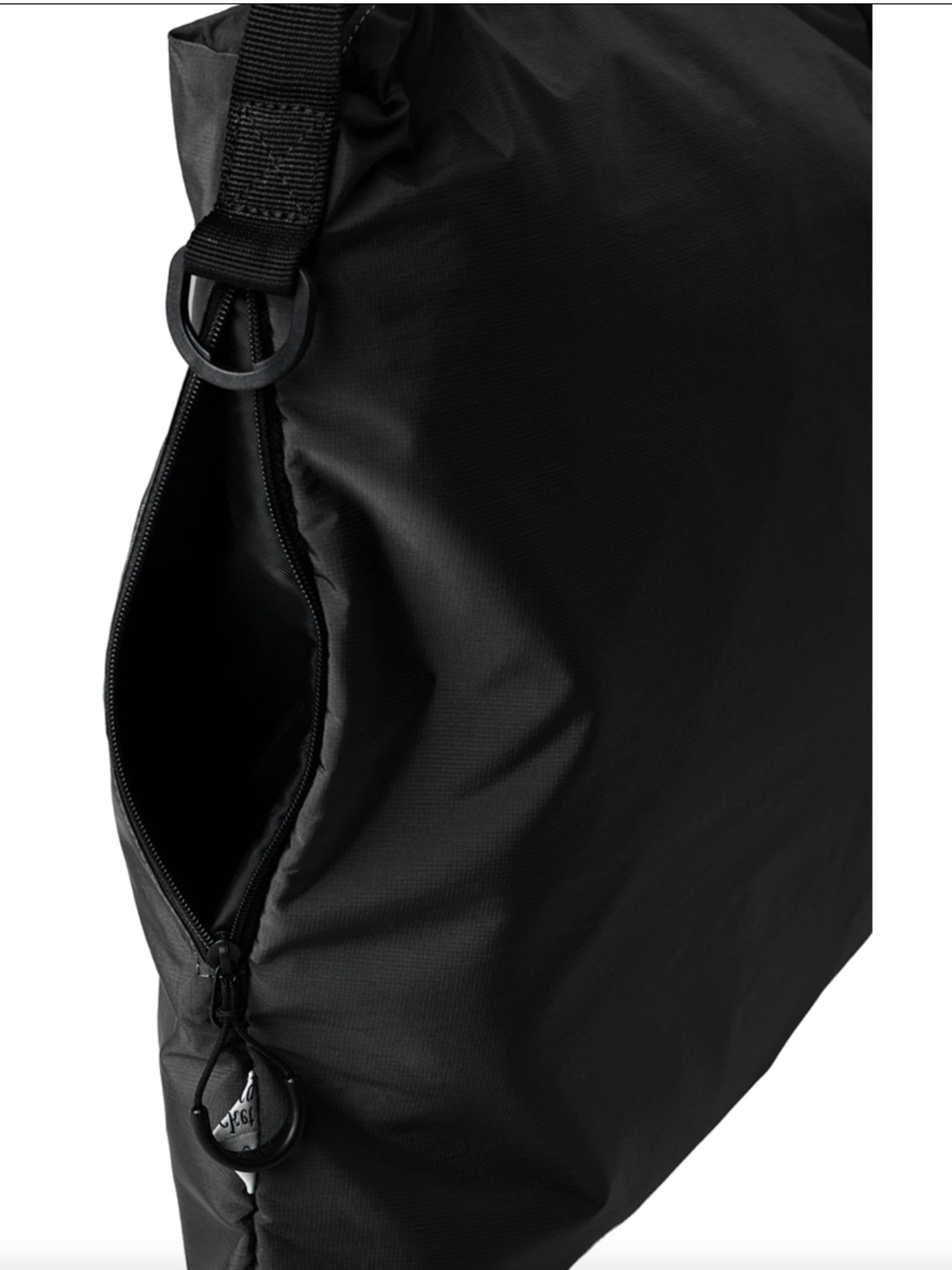 City utility shoulder bag