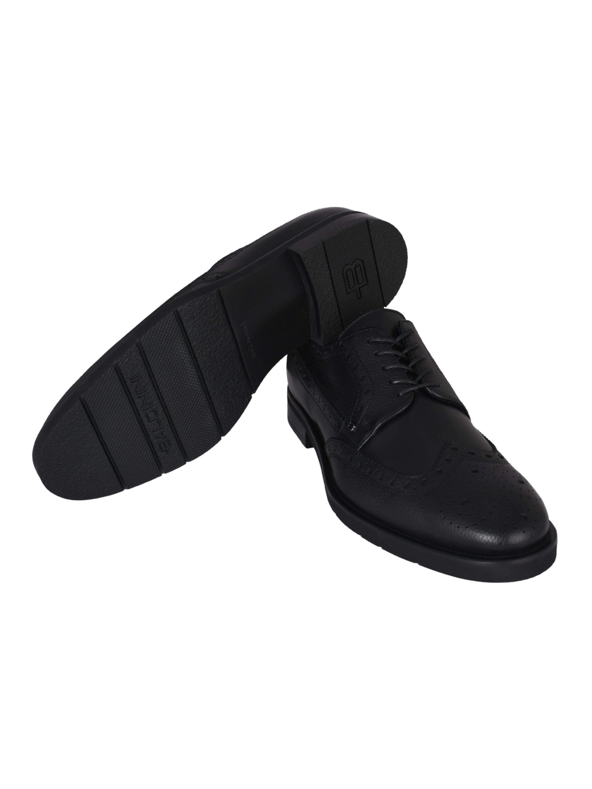 Black leather and tumbled leather lace-up shoe