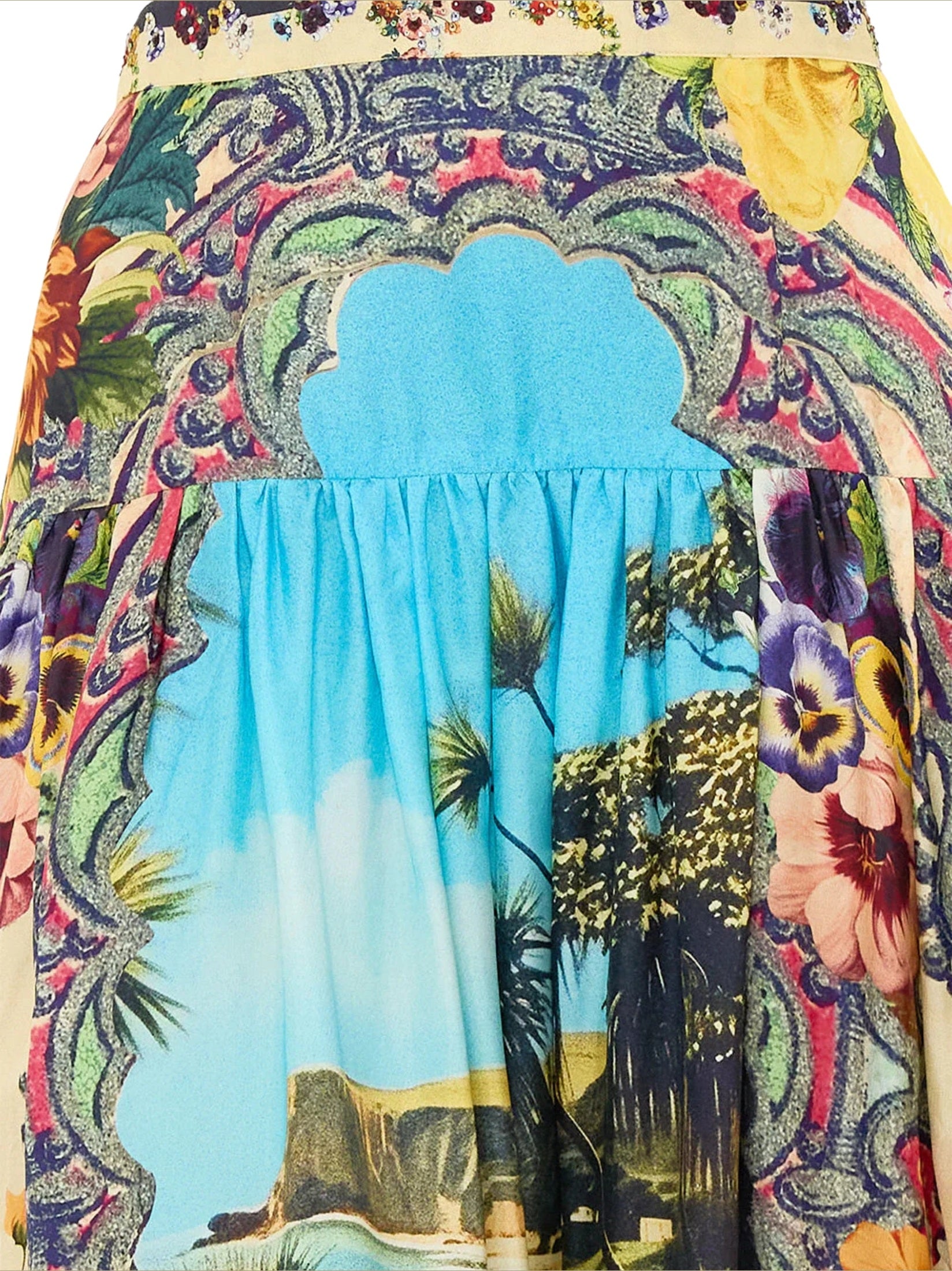 Fitted waist gathered skirt