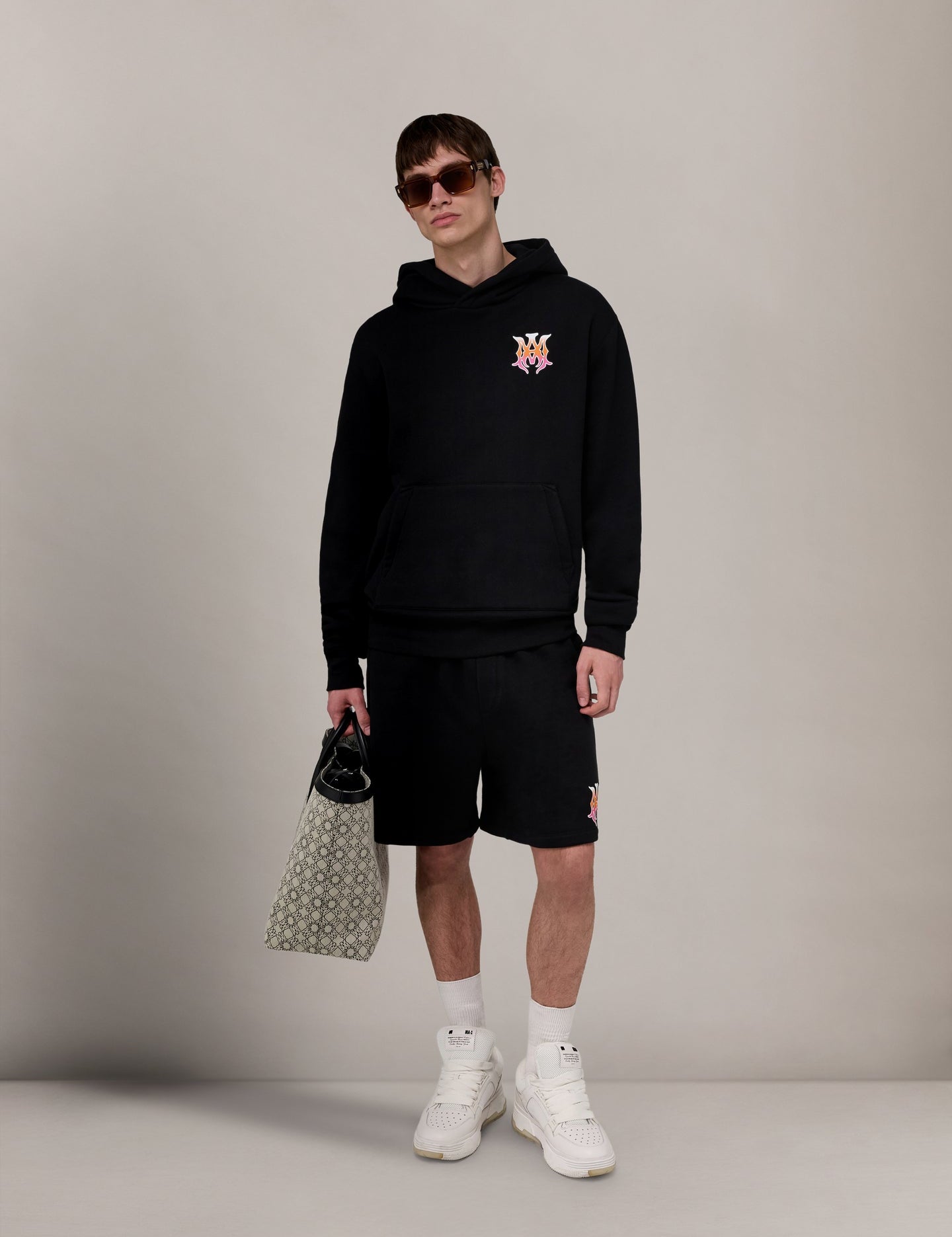 79_PF26_MEN_RTW_Tops_Jerseywear_Hoodie_AMTOJR1169-001_MA_20SURF_20HOODIE_Black_2_574a9cc3fcfe4e57b5d1c60acfe66438.jpg