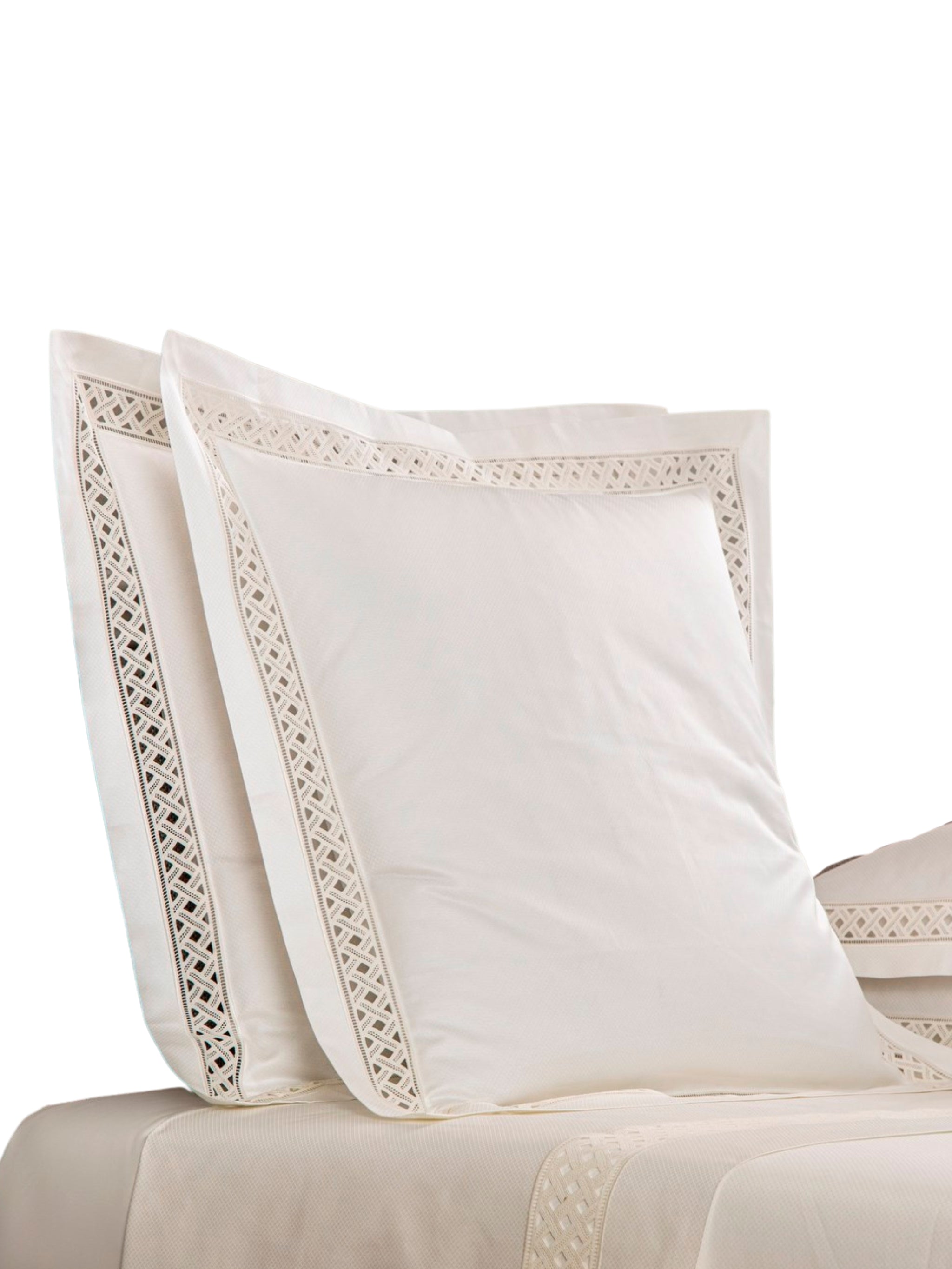 Lozenge lace duvet cover