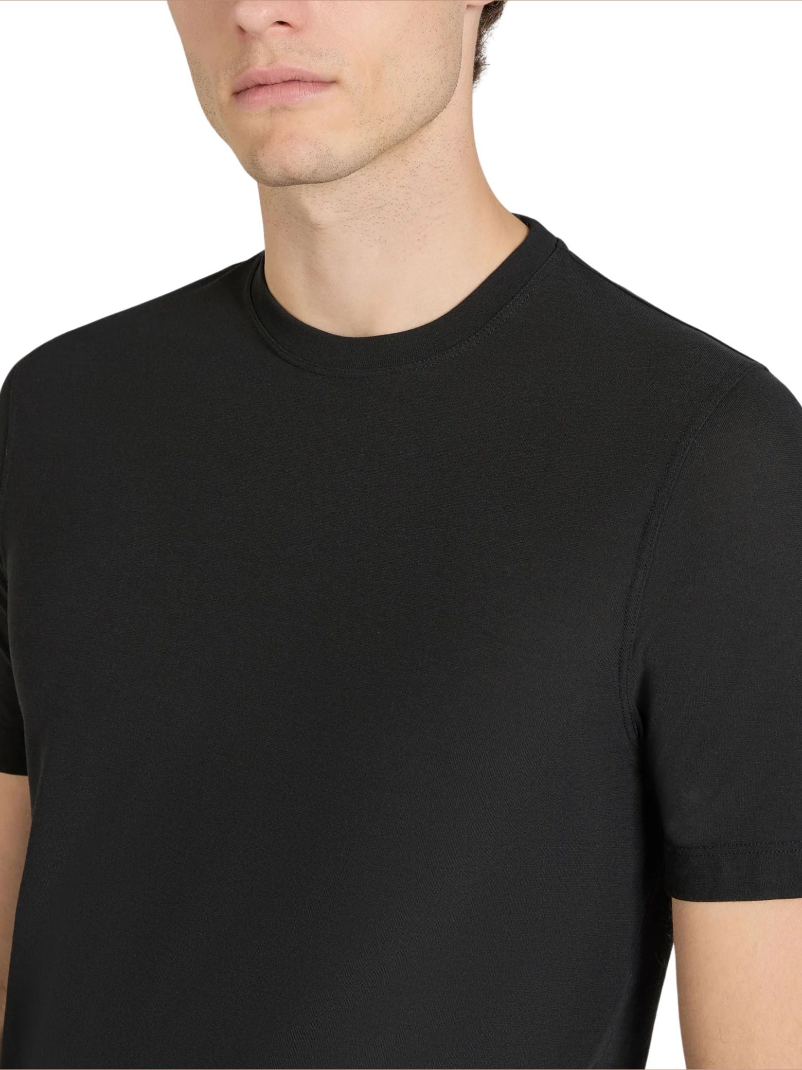 Short sleeve round neck men's t-shirt