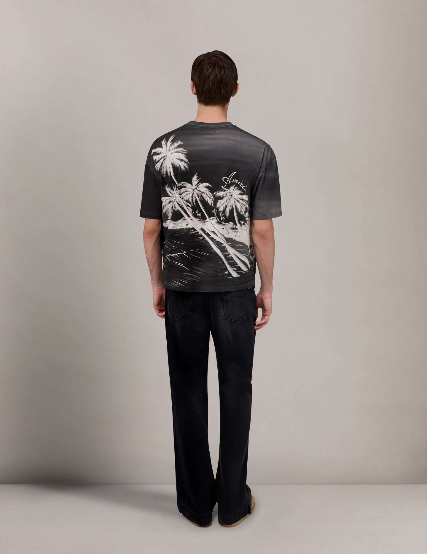 94_PF26_MEN_RTW_Tops_Jerseywear_Tee_AMTOJR1185-001_PALMS_20OS_20TEE_Black_4_09af9a43808c4975b386646106f5f946.jpg