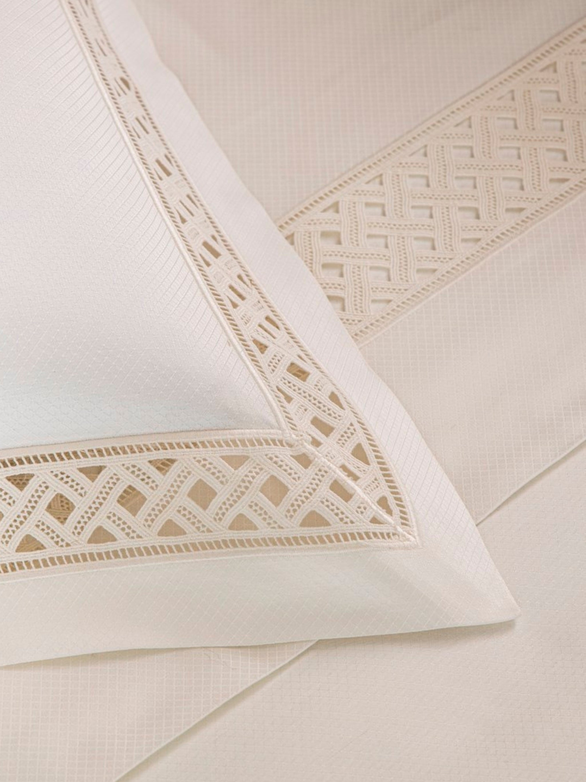 Lozenge lace bedset +2/51x71 20"x28"