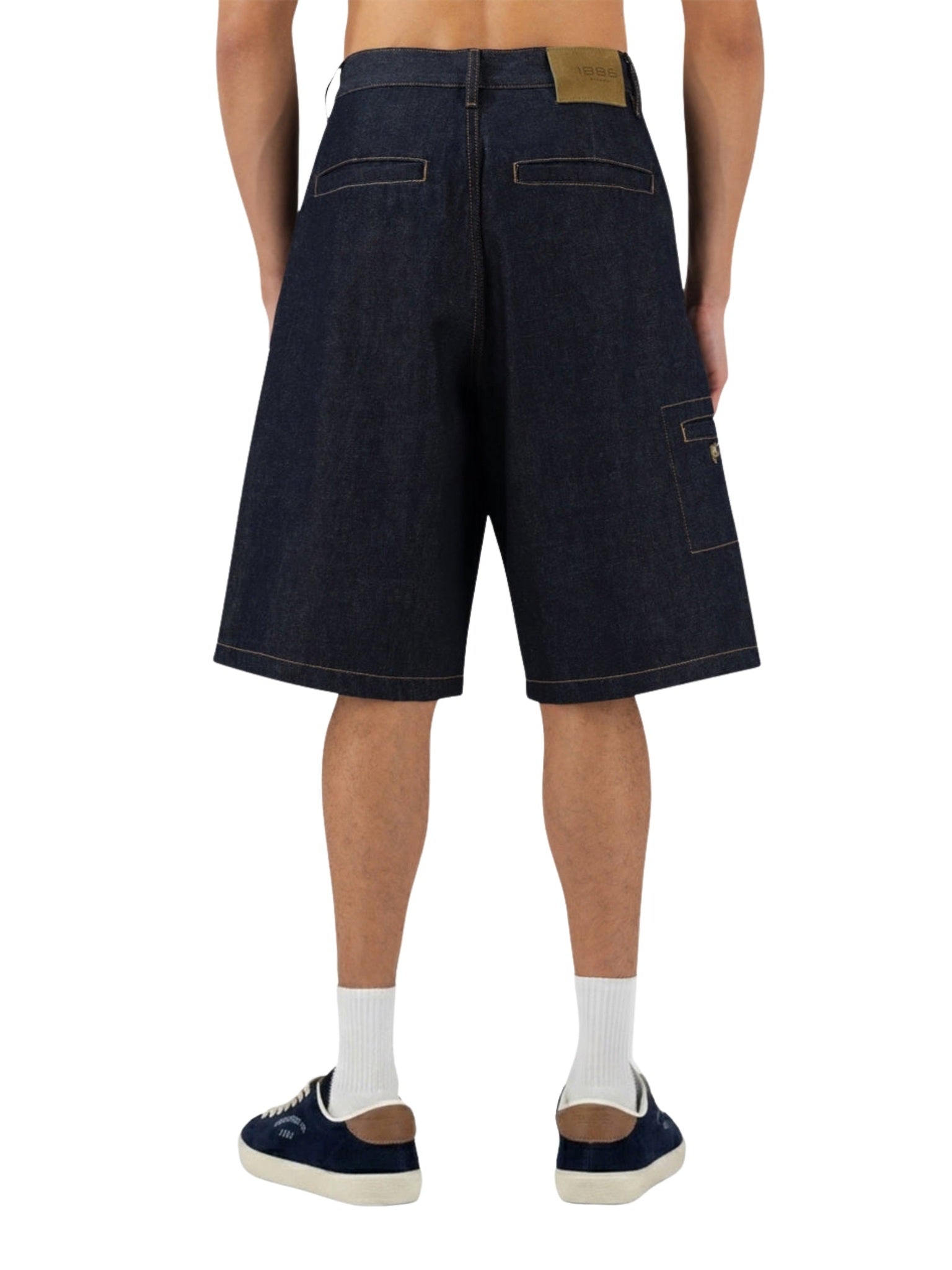 The stitched denim shorts