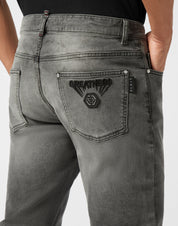 SUPER STRAIGHT CUT JEANS GREATNESS