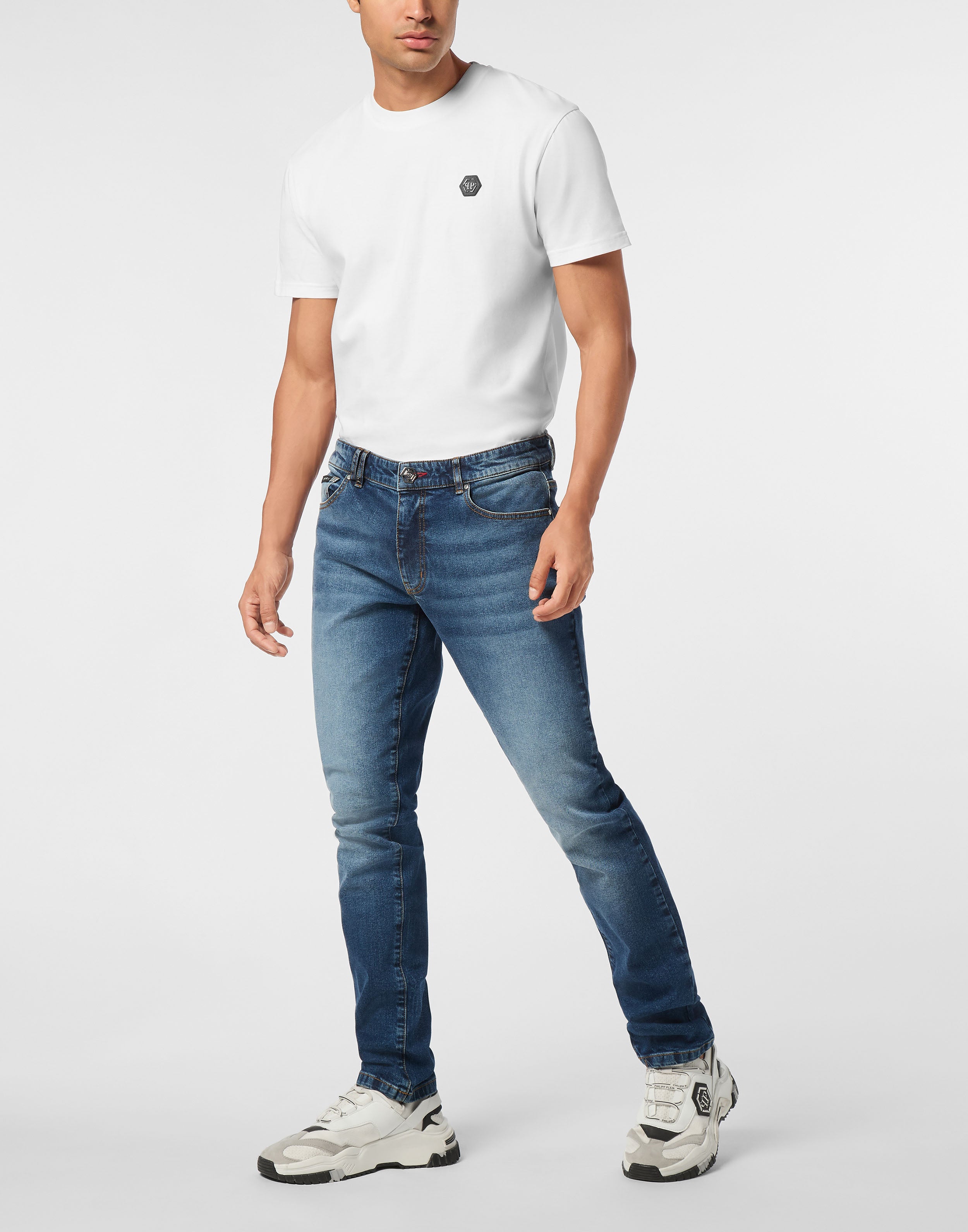 SUPER STRAIGHT CUT JEANS GREATNESS