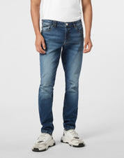 SUPER STRAIGHT CUT JEANS GREATNESS