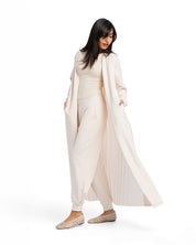 Pleated abaya