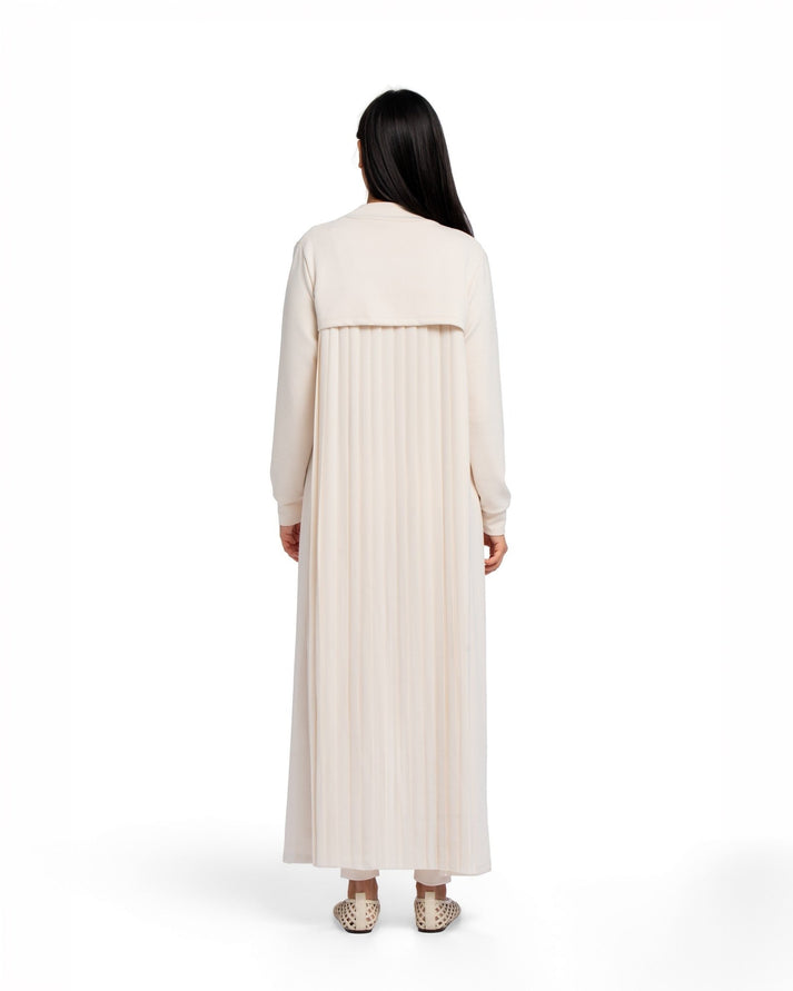 Pleated abaya