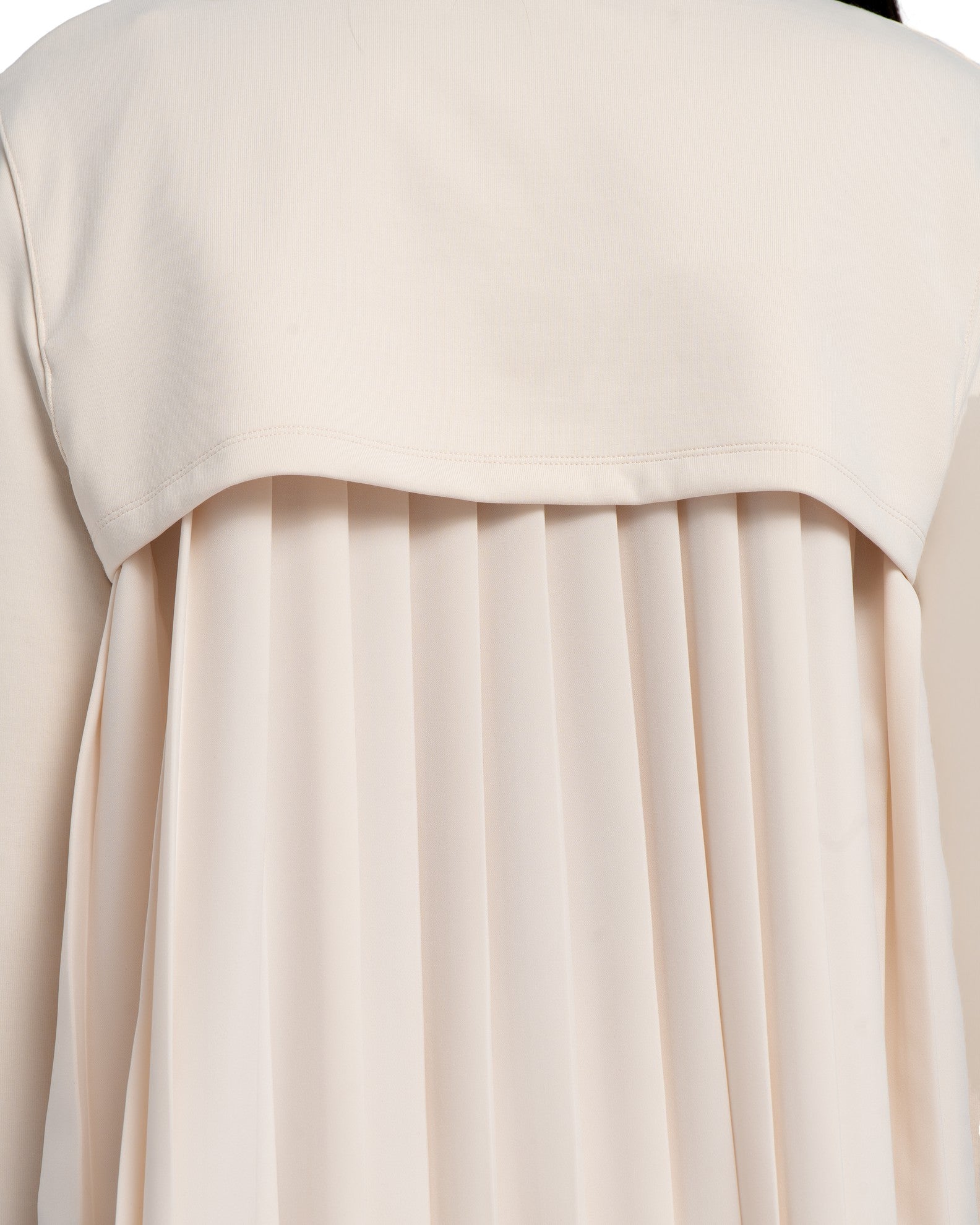 Pleated sweatshirt