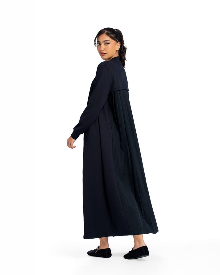 Pleated abaya