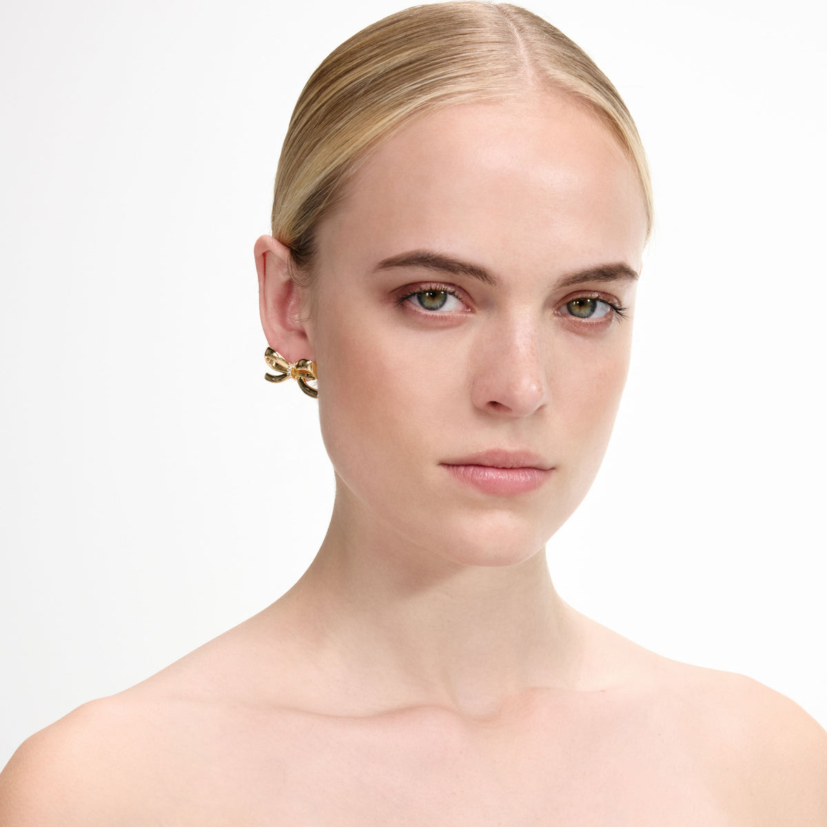 GOLD BOW EARRINGS