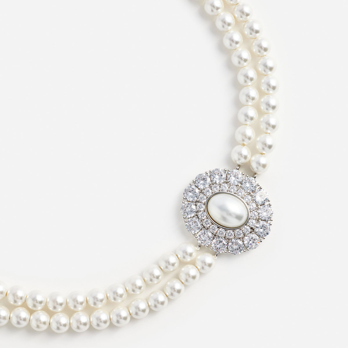 Pearl crystal choker