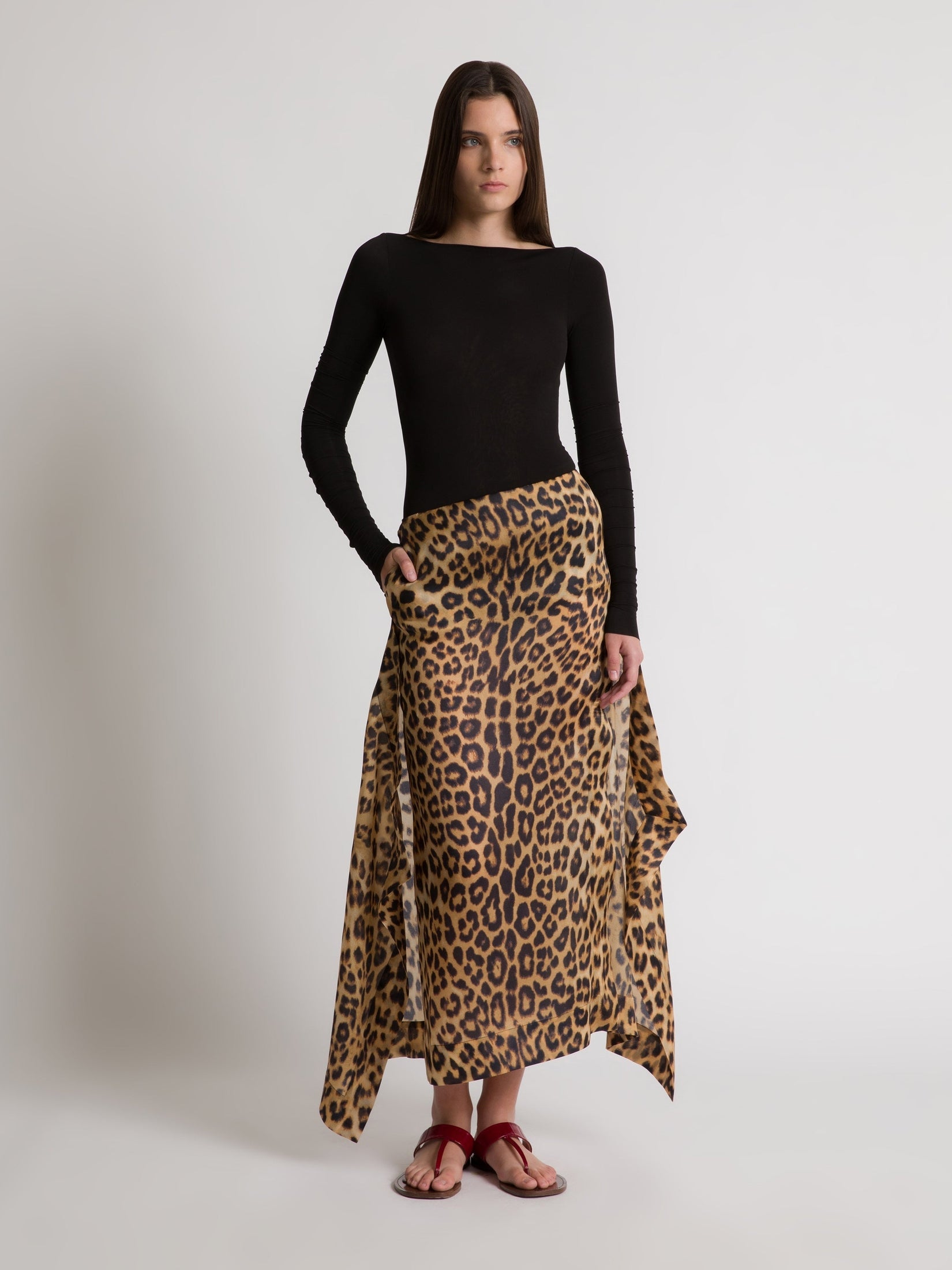 Silk long skirt with leopard print