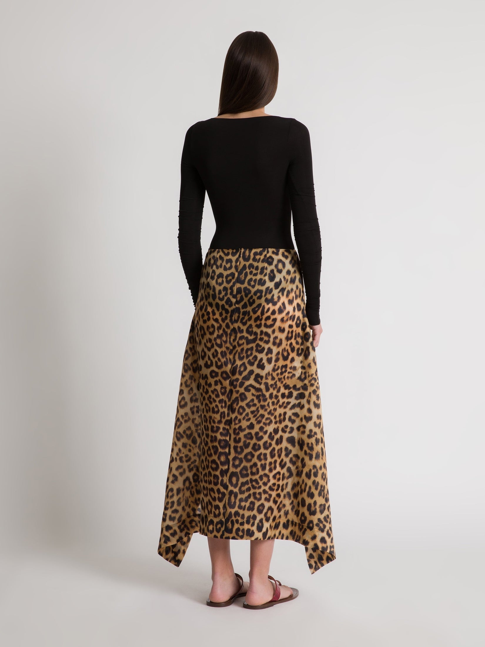 Silk long skirt with leopard print