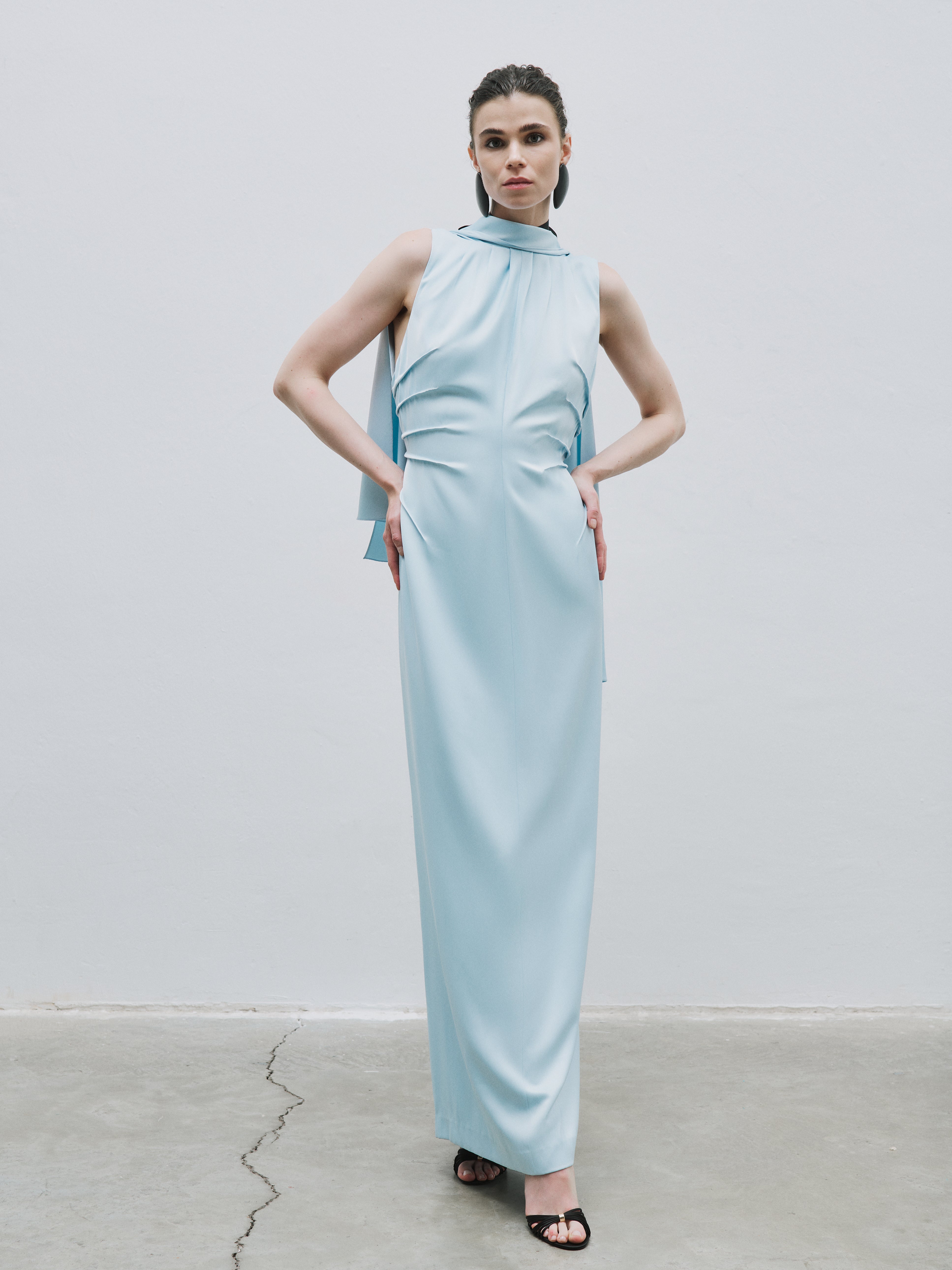 Stand-up collar back detail blue dress