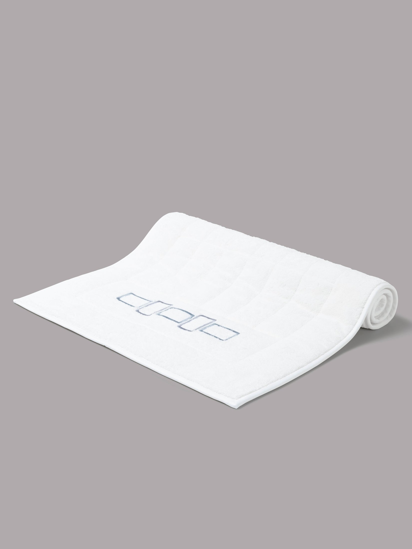 Bold bicolor embroidery - terry towels set (2 pieces) - terry towels set