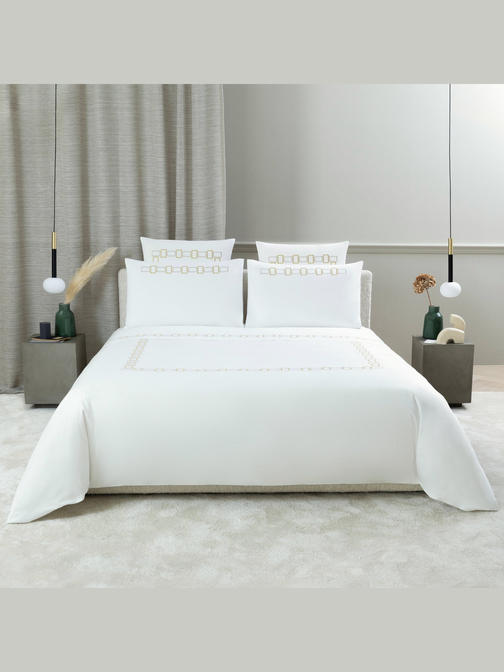 Bold bicolor embroidery - duvet set 2/20x28 106x126 - duvet set 2/20x