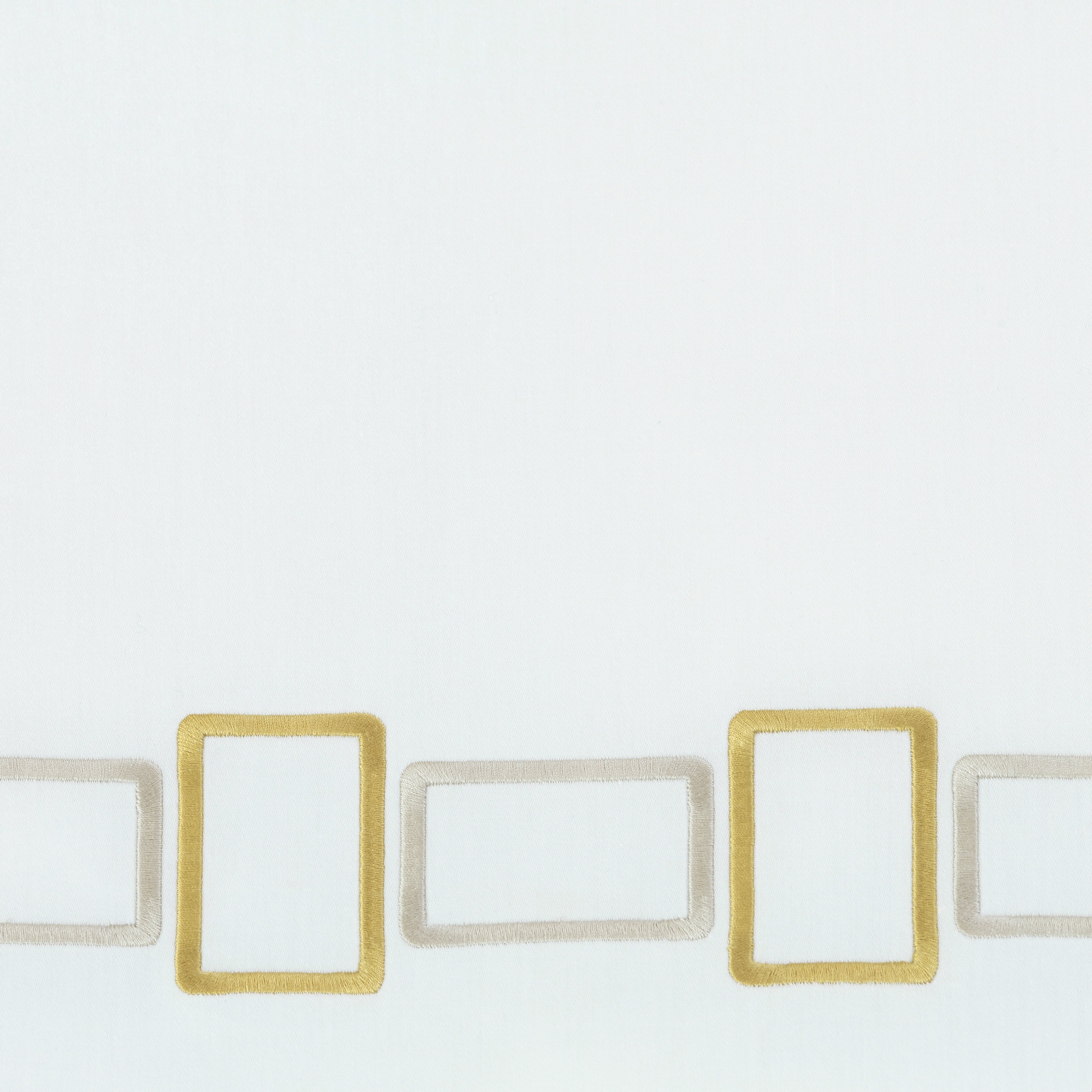 BOLD BICOLOR EMBROIDERY - BEDSET 2 PILLOW CASES 20X28 - BEDSET 2 PILLOW