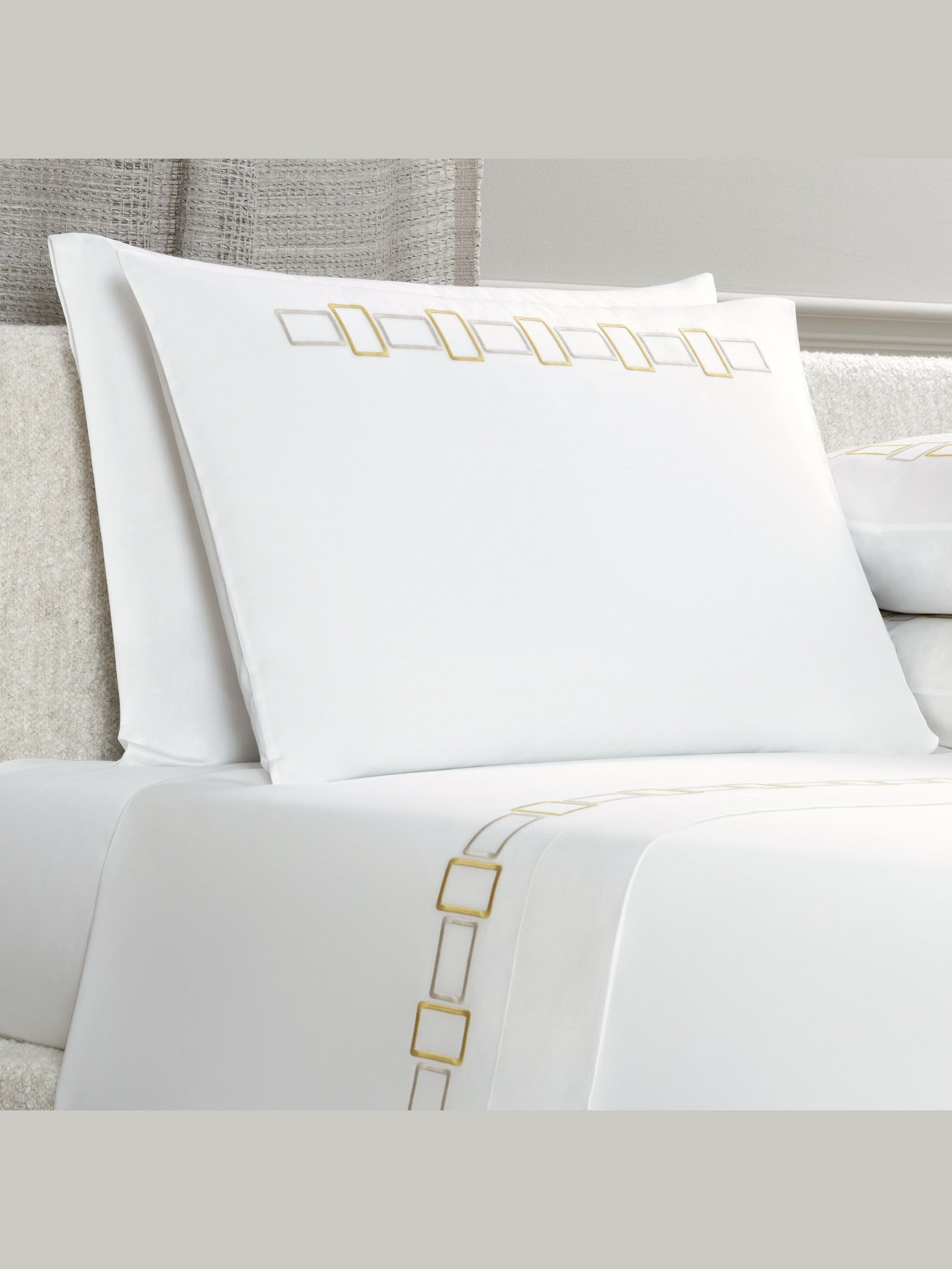 Bold bicolor embroidery - bedset 2 pillow cases 20x28 - bedset 2 pillow