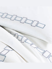 Bold bicolor embroidery - duvet set 2/20x28 106x126 - duvet set 2/20x