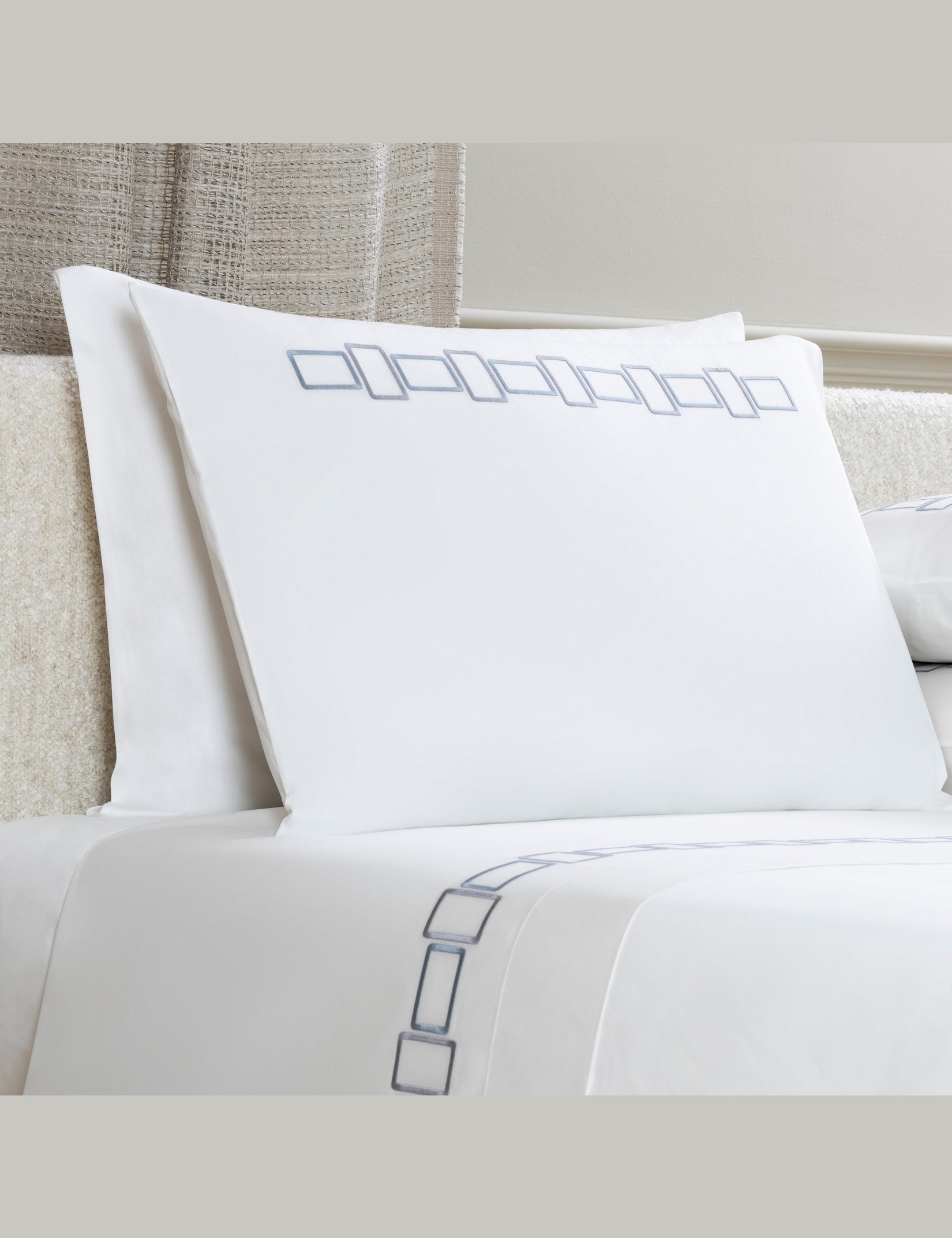 BED_FR68881-4N16_4_256cf98f-20be-4f02-a024-271cda56f1e5.jpg