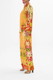 بلوزه باكمام واسعة