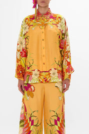 بلوزه باكمام واسعة