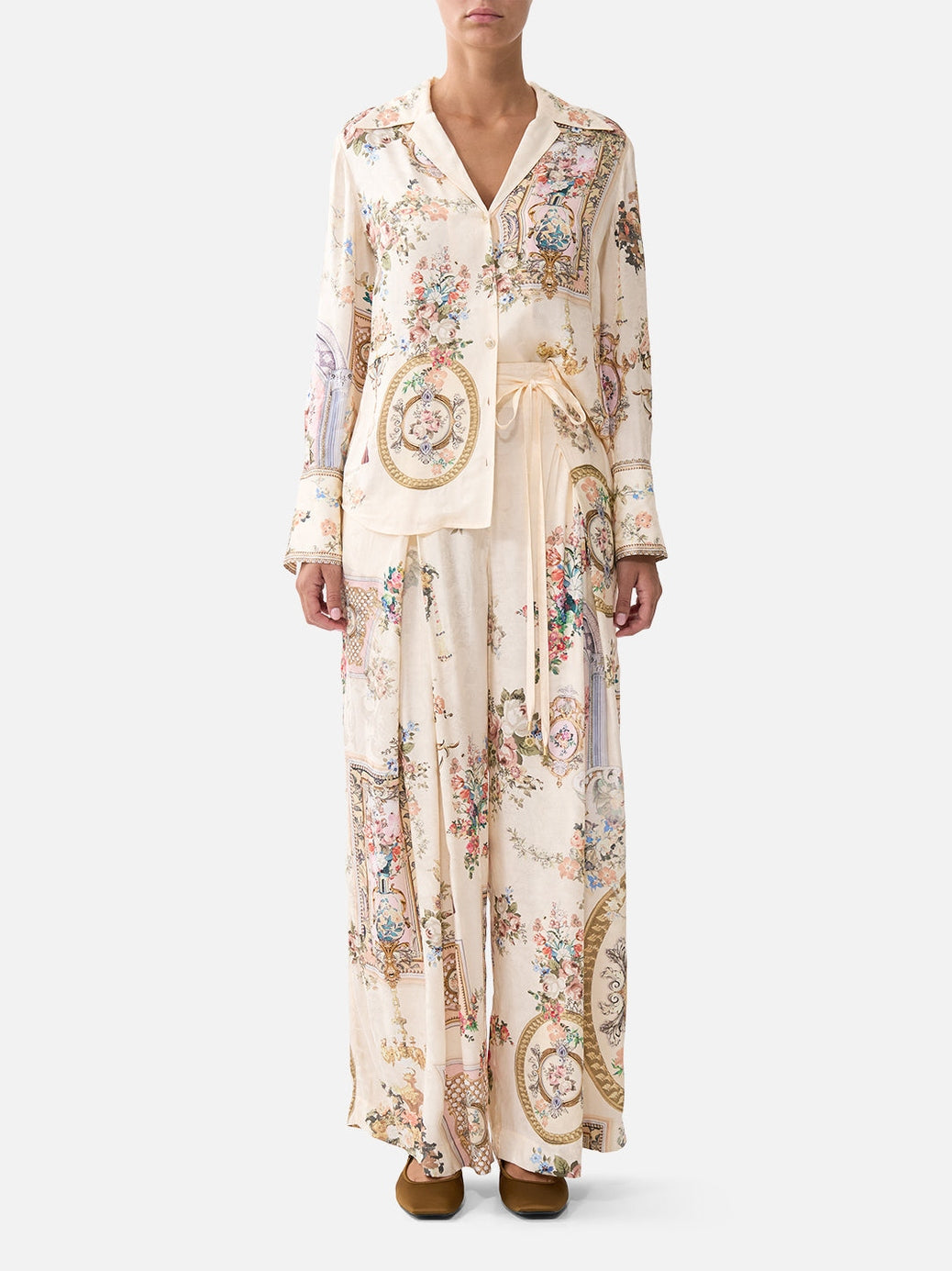 Soft wide leg pant with tie detail