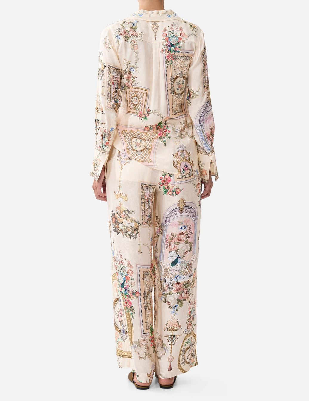 CAMILLA_00038269_SOFT_WIDE_LEG_PANT_WITH_TIE_DETAIL_TWILIGHT_IN_ISTANBUL_MODEL_3.jpg